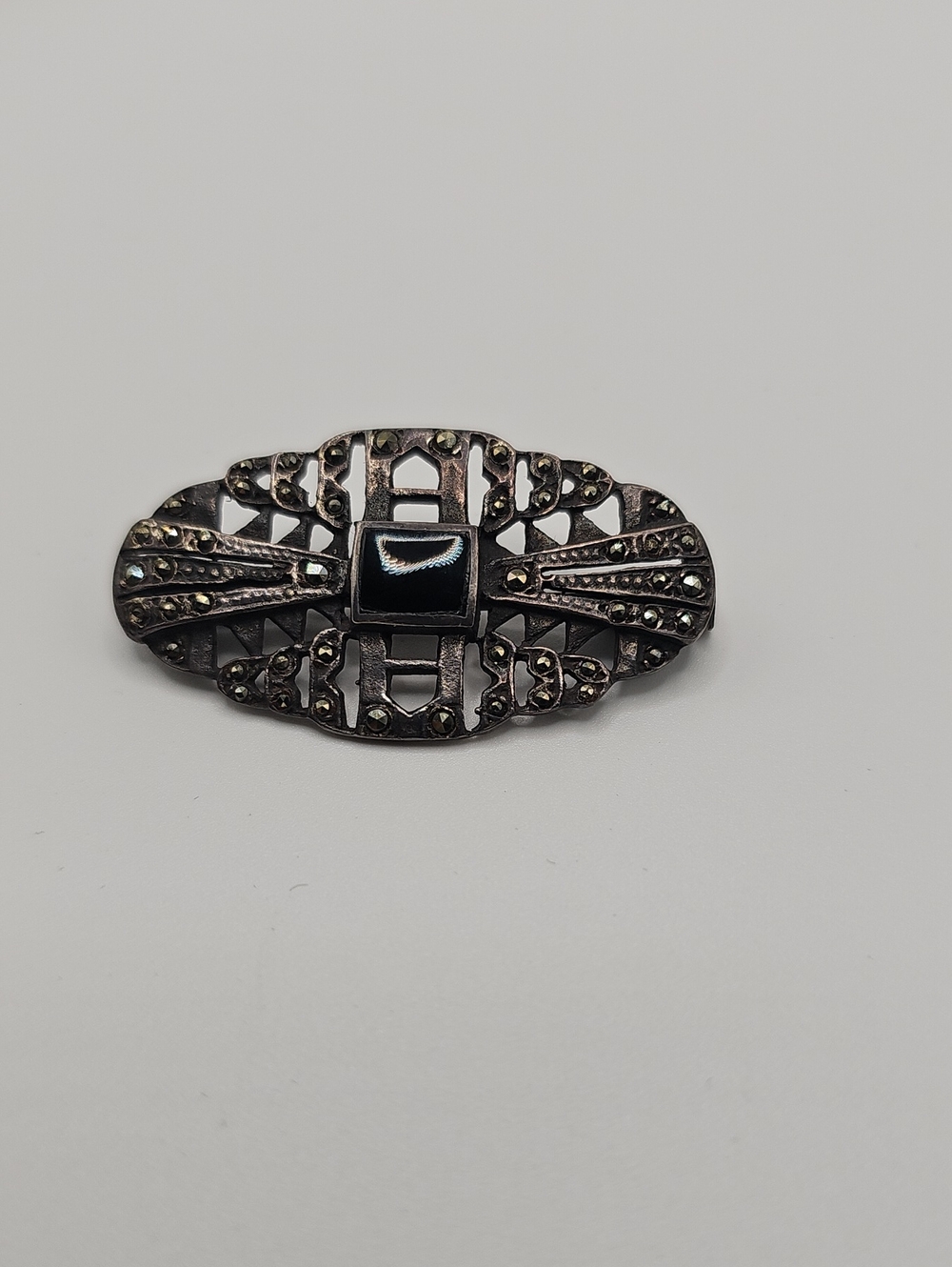 Vintage Black Marcasite Oval Brooch Women Accessories. Silver W/PUSH -PULL CLASP